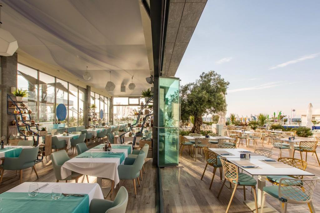 Romeo'S Beachfront Apartment By Loft, Hotel Opera And White Tower Мамая Экстерьер фото